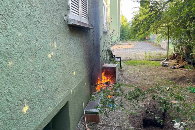 Goldach SG – Grill verursacht Brand an Mehrfamilienhaus