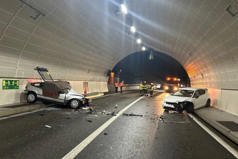Dietfurt SG - Tödliche Frontalkollision im Michelau-Tunnel