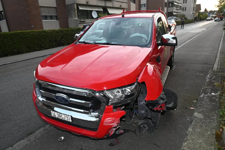 Rorschach SG – Mit Pick-up in Betonmauer gekracht