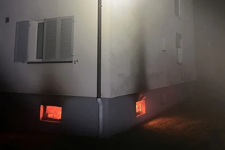 Allschwil BL – Doppelmehrfamilienhaus in Brand geraten