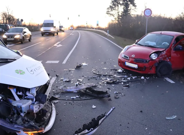 Herford: Verkehrsunfall auf der Auffahrt zur Autobahn – Eine Person verletzt