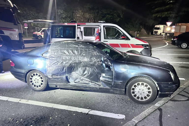 Brunnen SZ – Nicht betriebssicheres Auto aus dem Verkehr gezogen