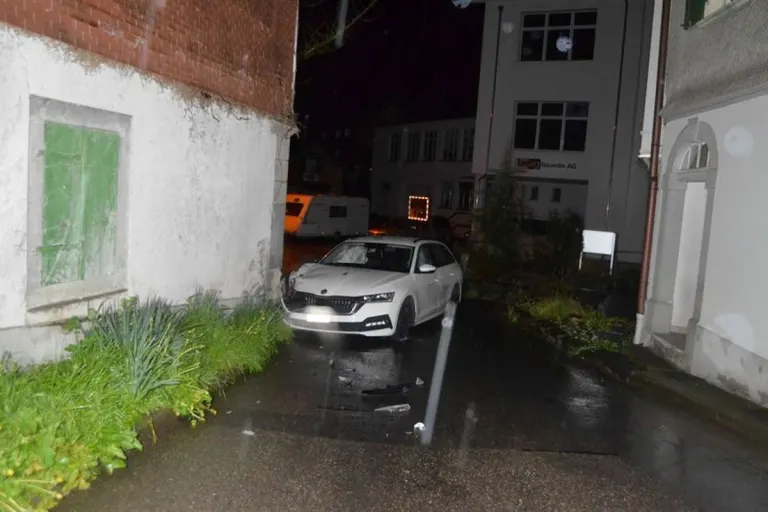 Thal AR - Selbstunfall unter Alkoholeinfluss