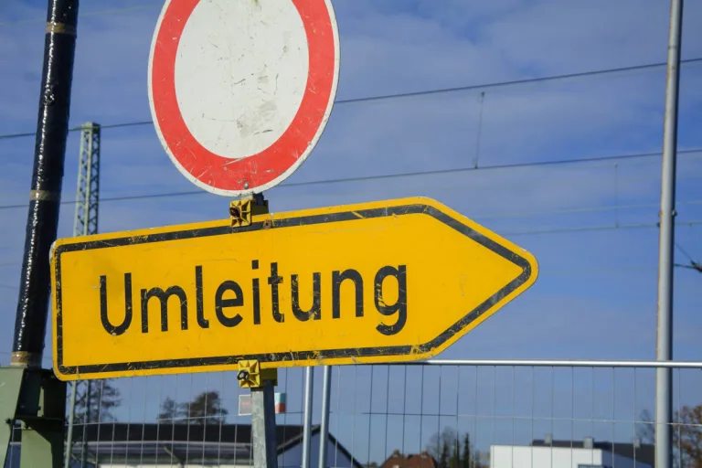 Hilchenbach - B 62 nach Unfall noch mehrere Stunden gesperrt