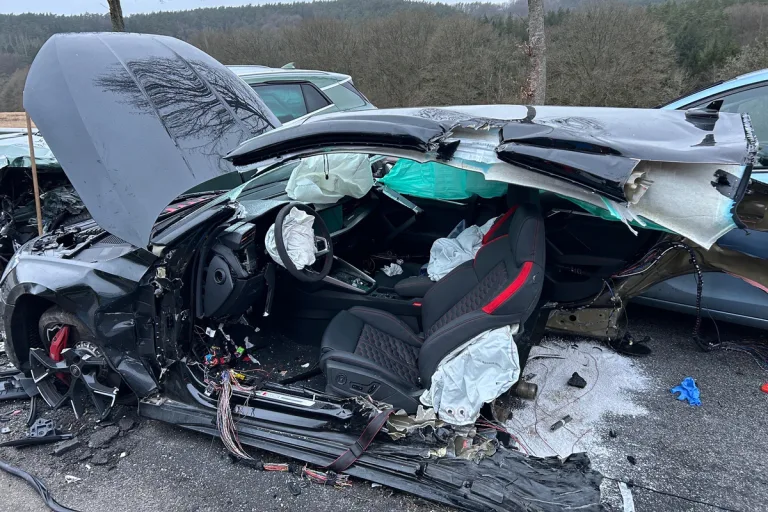 Schwerer Unfall in Schopp RP - Audi in zwei Hälften gerissen
