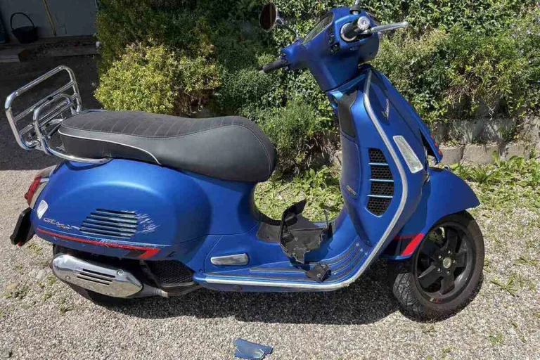 Flawil SG – Unfall zwischen Putzmaschine und Roller