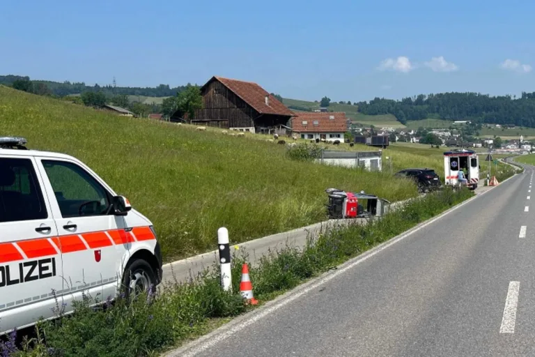 Unfall heute in Tuggen SZ - Selbstkollision mit Elektro-Motorfahrrad
