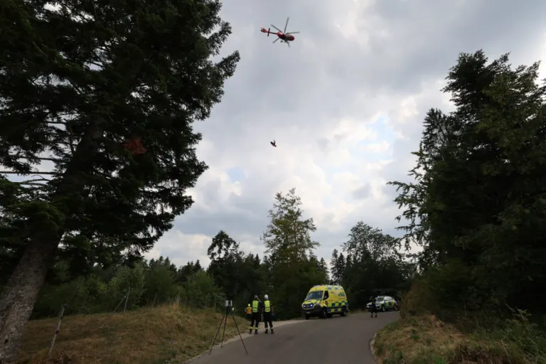 Soubey JU – Rega im Einsatz nach schwerem Motorradunfall