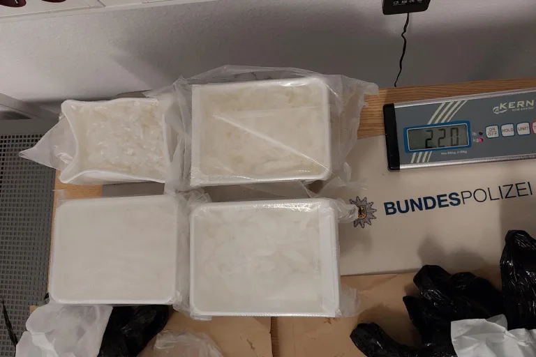 Kaldenkirchen – 2,2 Kilogramm Crystal Meth sichergestellt