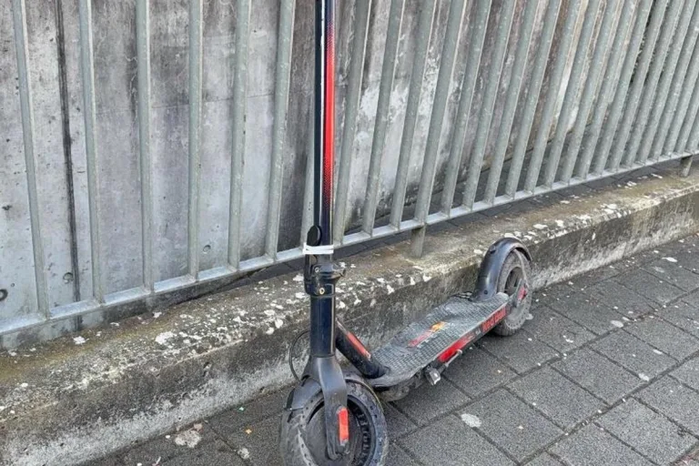 Stein am Rhein SH – E-Scooterlenkerin bei Unfall mit Auto verletzt