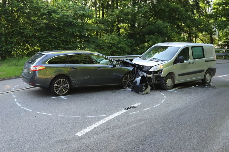 St. Gallen – Totalschaden bei Frontalcrash