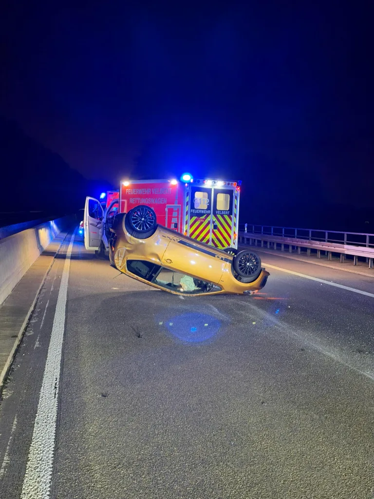 Velbert – Vier Verletzte nach schwerem Unfall auf der A535