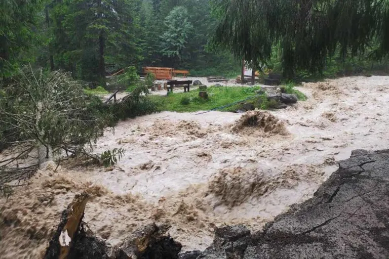 Dramatische Szenen nach Hochwasser in Leutasch