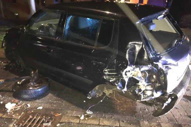 Bielefeld - Alkoholisierter Audi-Fahrer verursacht Unfall