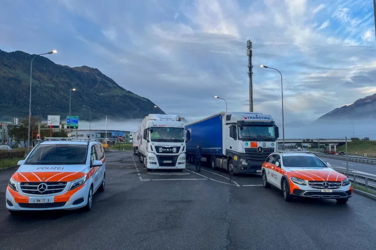 A2 Stans NW – Schwerverkehrskontrolle auf der Autobahn