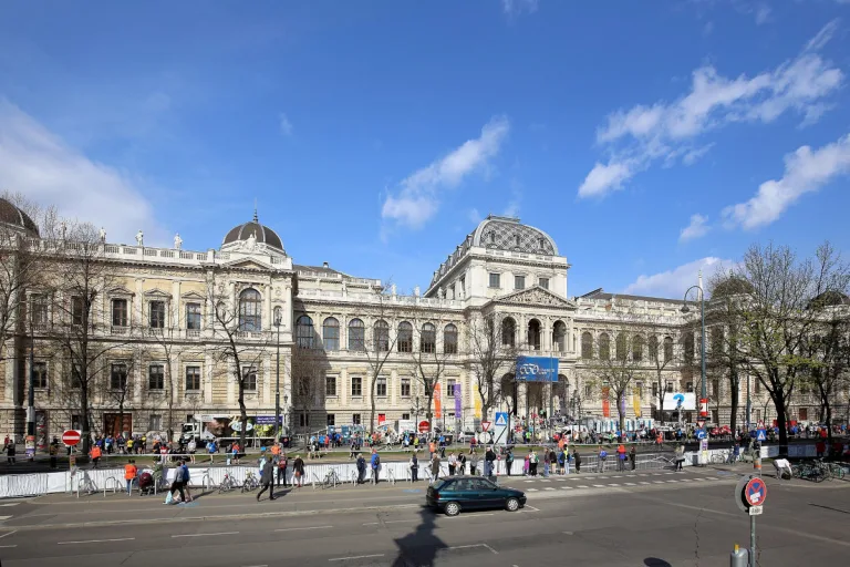 Blockade an der Universität Wien – Unerlaubte Demo aufgelöst
