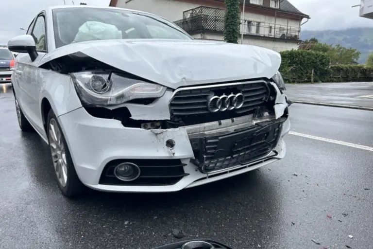 Unfall in Schaan FL - Bremsmanöver zu spät bemerkt 
