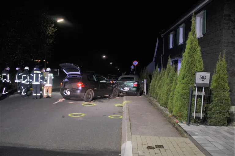 Burscheid - Unfall unter Alkoholeinfluss - 15.000 Euro Schaden