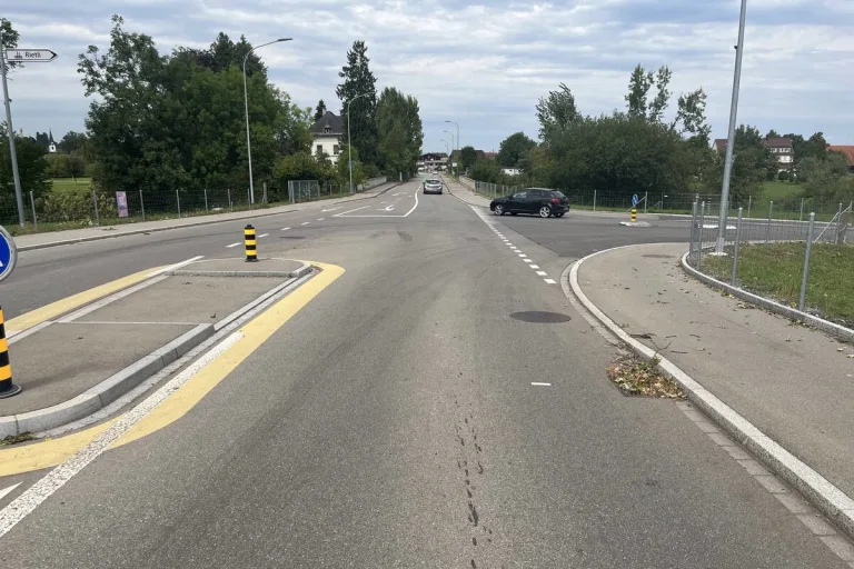 Goldach SG - Velofahrer nach Kollision mit einem Auto verletzt 