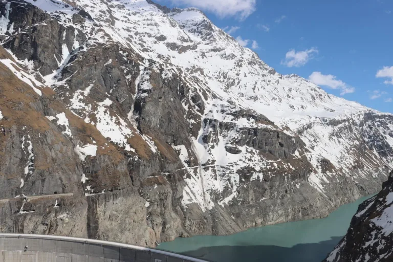 Barrage de Mauvoisin VS – Skitourengeher nach Lawinenunfall verstorben