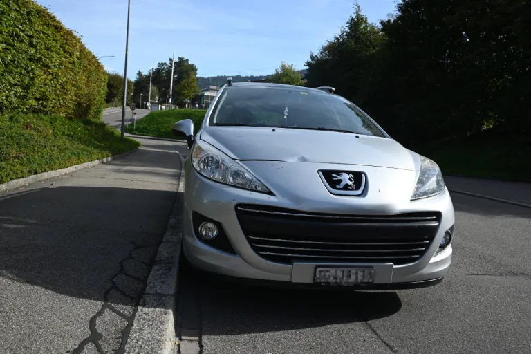 Goldach SG  - Kollision zwischen Velofahrer und Auto