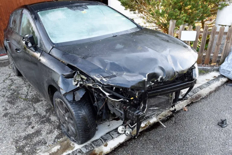 Rickenbach LU - Polizei schnappt flüchtigen Mann nach Unfall 