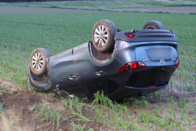 Löhne – Betrunken mit Auto überschlagen