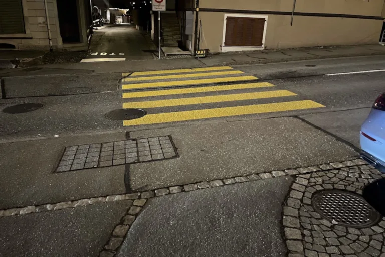 Kaltbrunn SG – Junge Frau auf Fussgängerstreifen von Auto erfasst