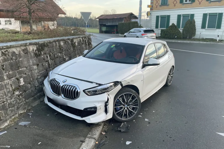 Neuenkirch LU - Hoher Sachschaden nach Verkehrsunfall