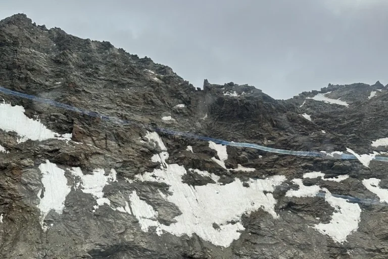 Saas-Grund GR - Zwei Bergsteiger  aus dem Kanton Zürich kommen am Lagginhorn ums Leben