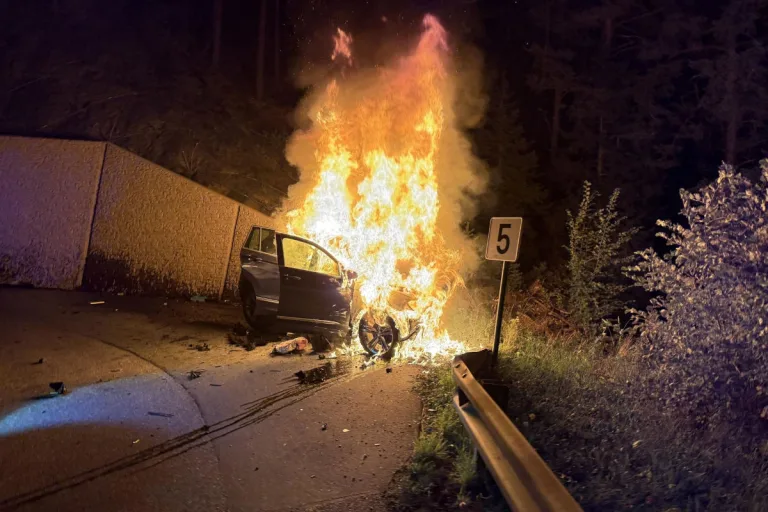 Serfaus T – Unfall führt zu Fahrzeugbrand