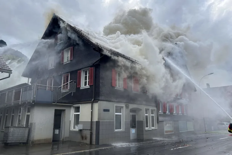 Muotathal SZ – Brand wegen Blitzeinschlag