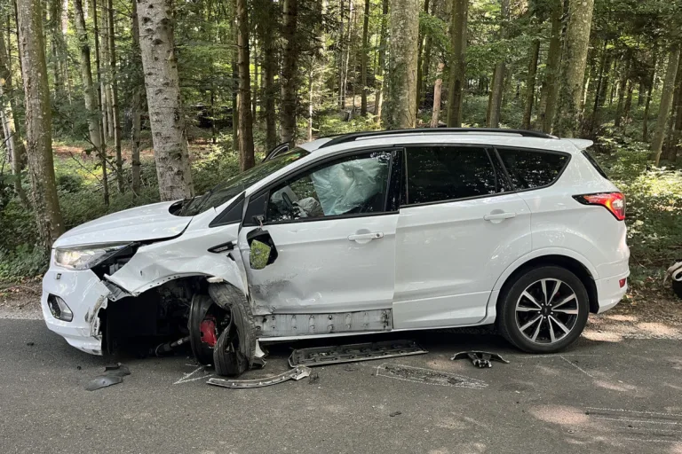 Eich LU – Autos mit Totalschaden nach Unfall