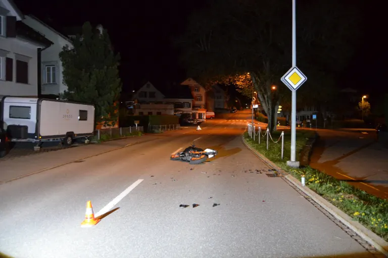 Heiden AR – 16-Jähriger mit Töff nach Unfall im Spital
