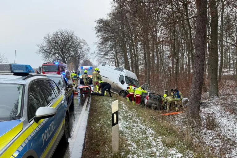 Crivitz MV – 72-Jährige bei Unfall im Gegenverkehr schwer verletzt