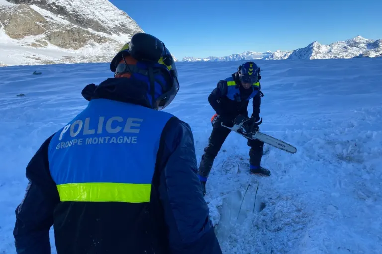 Val de Bagnes VS - Die Kantonspolizei entdeckt Knochen auf einem Gletscher