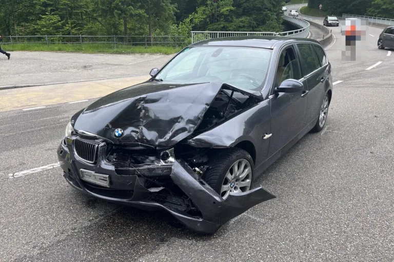 St.Gallen - Unfall mit drei beteiligten Fahrzeugen 