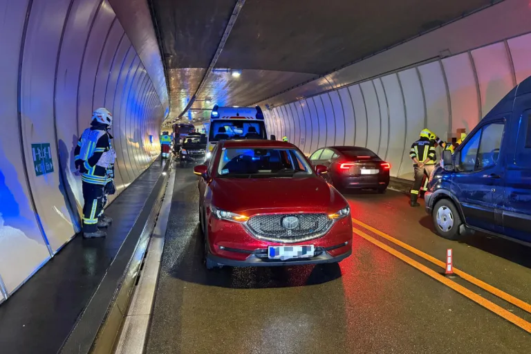 Imst – Unfall auf A12 im Roppener Tunnel