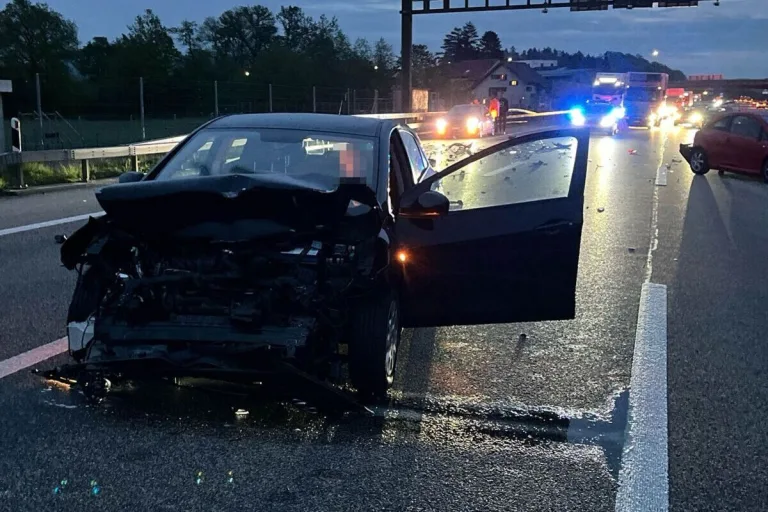 Härkingen SO - Angetrunken Unfall auf der A1 verursacht 