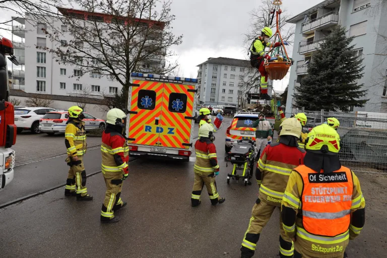Steinhausen ZG – Feuerwehreinsatz nach Arbeitsunfall