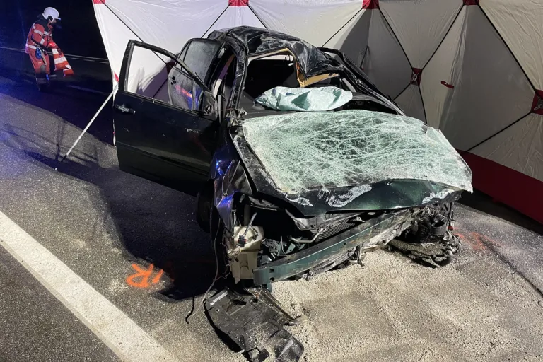 Heftiger Unfall in Promontogno GR - Zwei Personen schwer verletzt