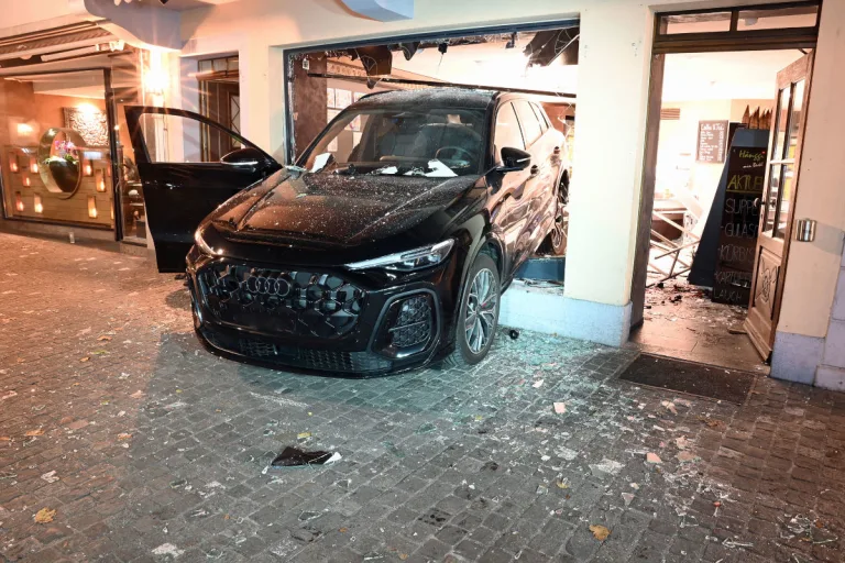 Sursee LU – 15-Jähriger fährt mit Auto in Verkaufsgeschäft