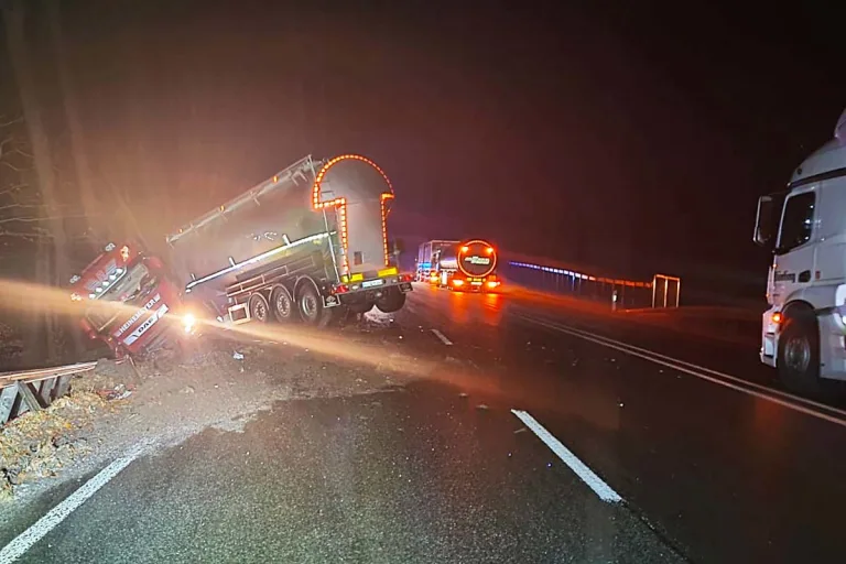 Buke - Glätteunfall auf der B64