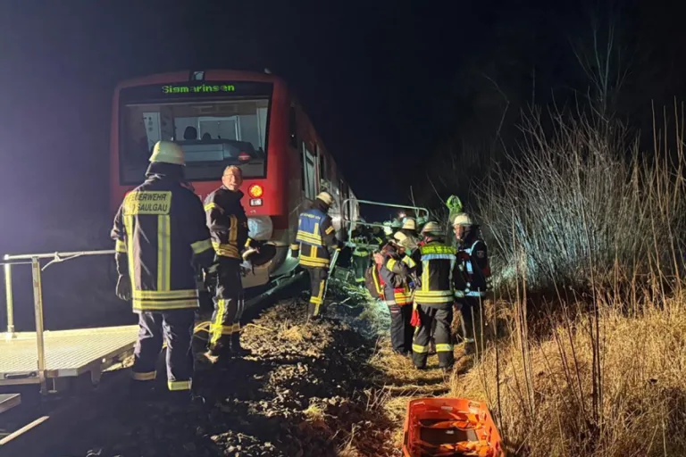 Bad Saulgau – Autofahrer stirbt bei Unfall mit Regionalzug