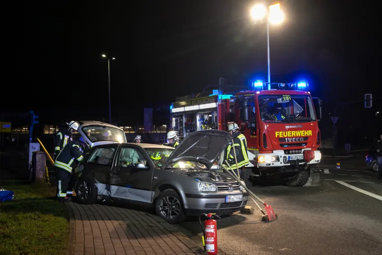Neunkirchen – Feuerwehr rettet Schwerverletzte nach Unfall