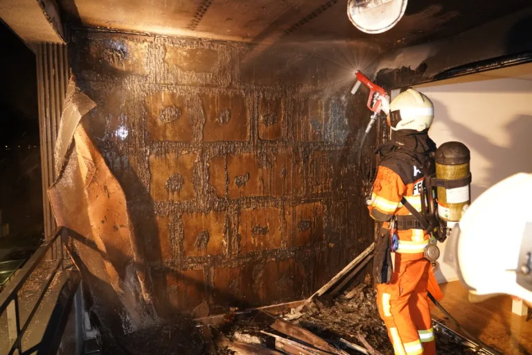 Altdorf UR - Balkonbrand in Wohn- und Geschäftsliegenschaft