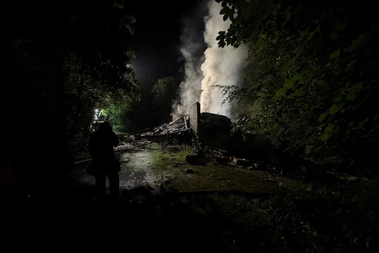 Uitikon Waldegg ZH – Explosionen bei Brand von Feuerwerksdepot