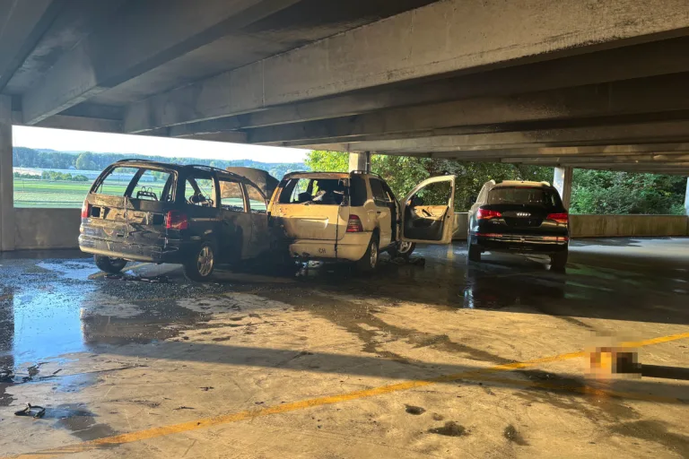Tägerwilen TG – Auto brennt in Parkhaus vollständig aus