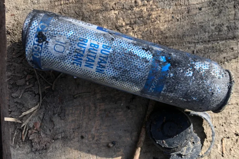 Frauenfeld TG - Gaskartusche explodiert - Kinderkleidungsstücke beschädigt!