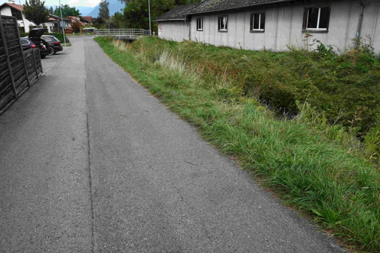 Grabs SG – Rollstuhlfahrer in Bach gestürzt und lebensbedrohlich verletzt